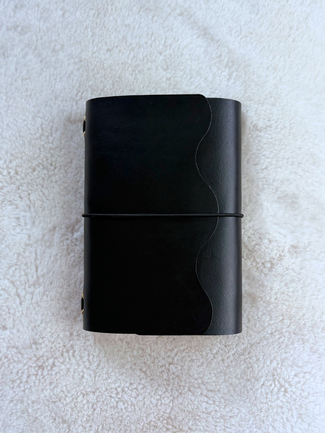 A6 black, black elastic